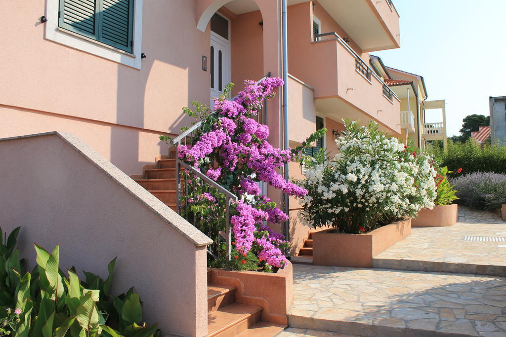 Apartments Lara & Luka Zadar Ngoại thất bức ảnh